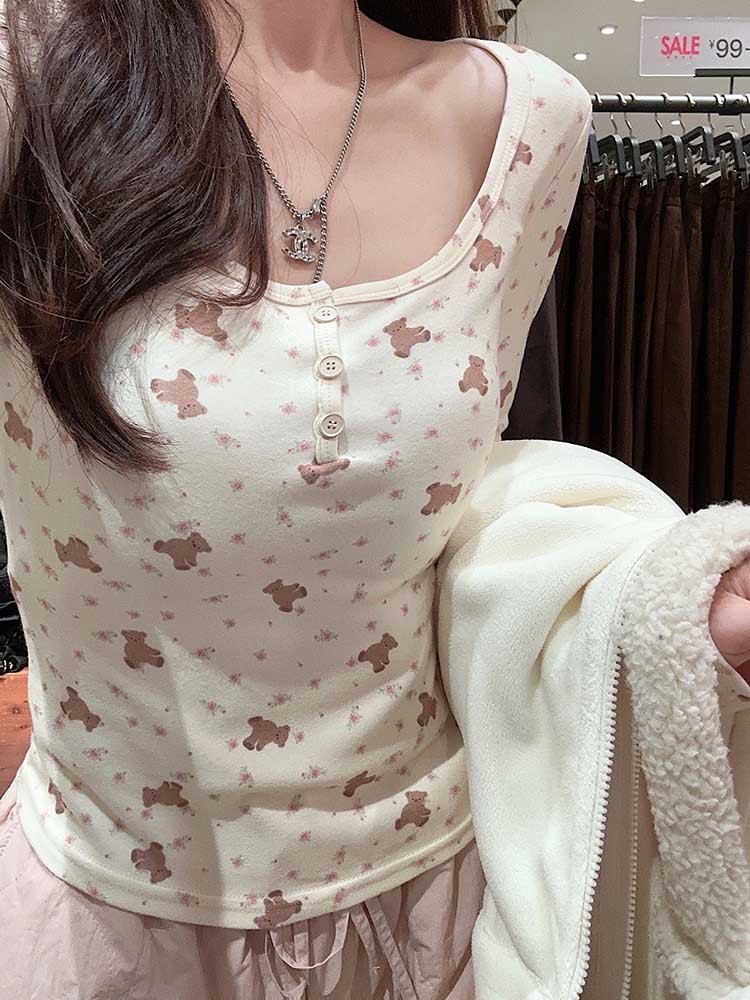 Oso de dibujos animados impreso camisa de fondo BM estilo SLIM-Fit de manga larga Camiseta de las mujeres Otoño e Invierno forrado de lana cepillado cálido interior superior