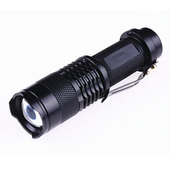 SK68 LED 伸縮ズームミニ強力な光懐中電灯クロスボーダー供給屋外ポータブルバックル強力な光懐中電灯