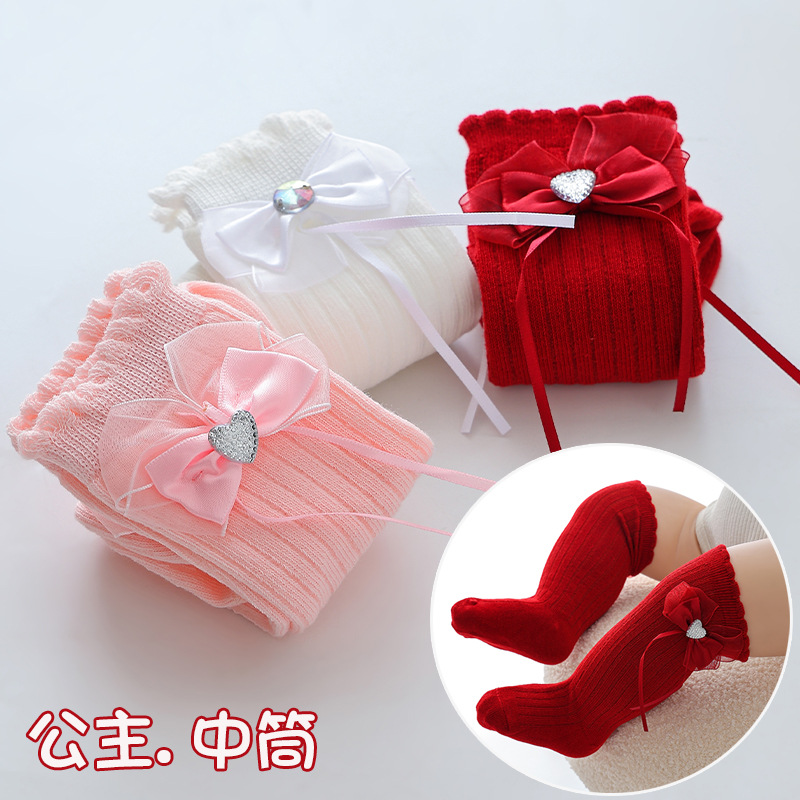 Calcetines de las niñas al por mayor de primavera y otoño calcetines de media pantorrilla de bebé niños de arco calcetines de princesa rojo brillante un mes de edad festivo