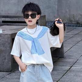 2026新款男童夏季薄款休闲T恤儿童洋气印花披肩简约大童圆领短袖