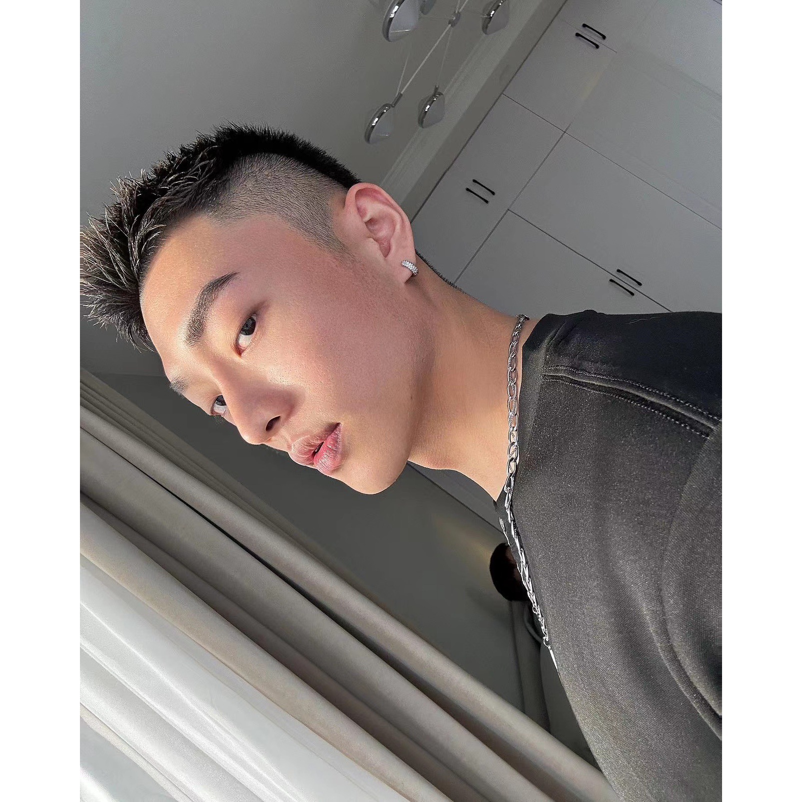 silver needle Neymar earrings men's trendy handsome high end full diamond earrings hip hop street earrings_voghion.com