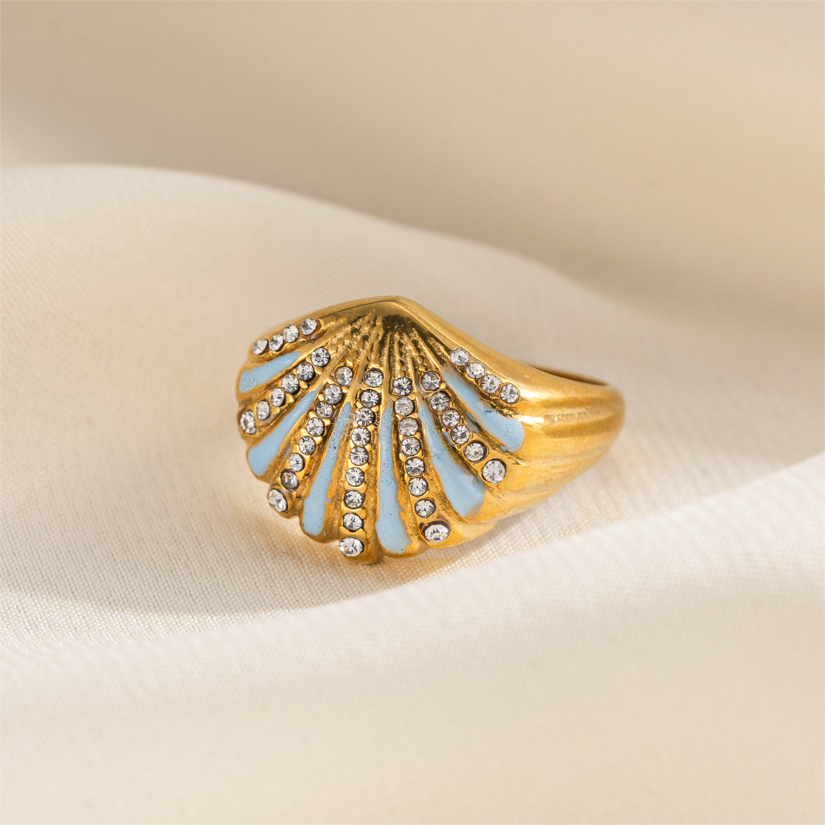 Anillo de acero inoxidable europeo y americano de Tena El acero de titanio no se desvanece, anillo de anillo de concha con incrustaciones del océano, joyería explosiva transfronteriza