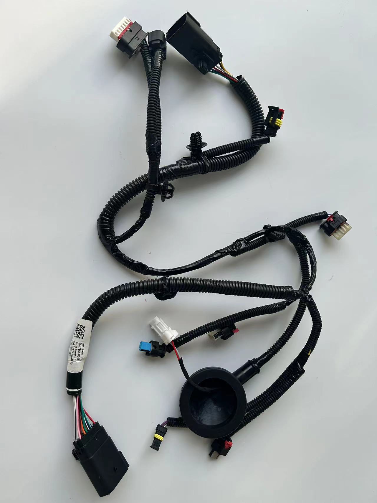 Suitable for Tesla Accessories Model Y Front Gantry Wiring Harness Water Tank Frame Wiring Harness 2567961-00-B