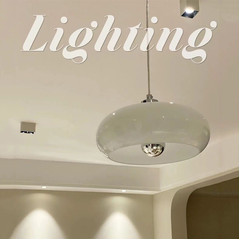 Mid-century milky white Bauhaus glass three-egg tart pendant light, Nordic restaurant bedside lamp, ambiance, entrance hall bar counter