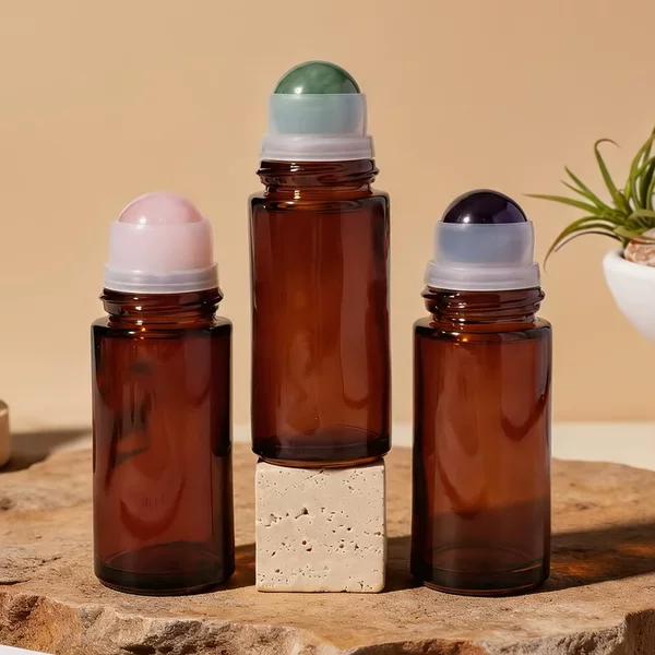 50ml Natural Crystal Roller Ball Essential Oil Bottle, Portable Light-Blocking Bottle, Pink Crystal Bead Essential Oil Bottle, Cosmetics Dispensing Bottle