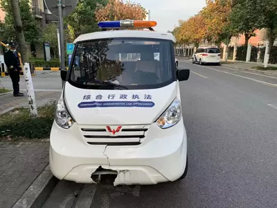 Four-wheel electric car electric patrol car accessories bumper (Car jack)