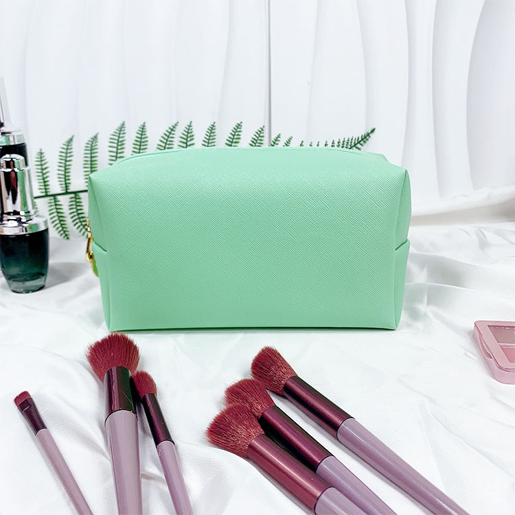 중간 밝은 녹색