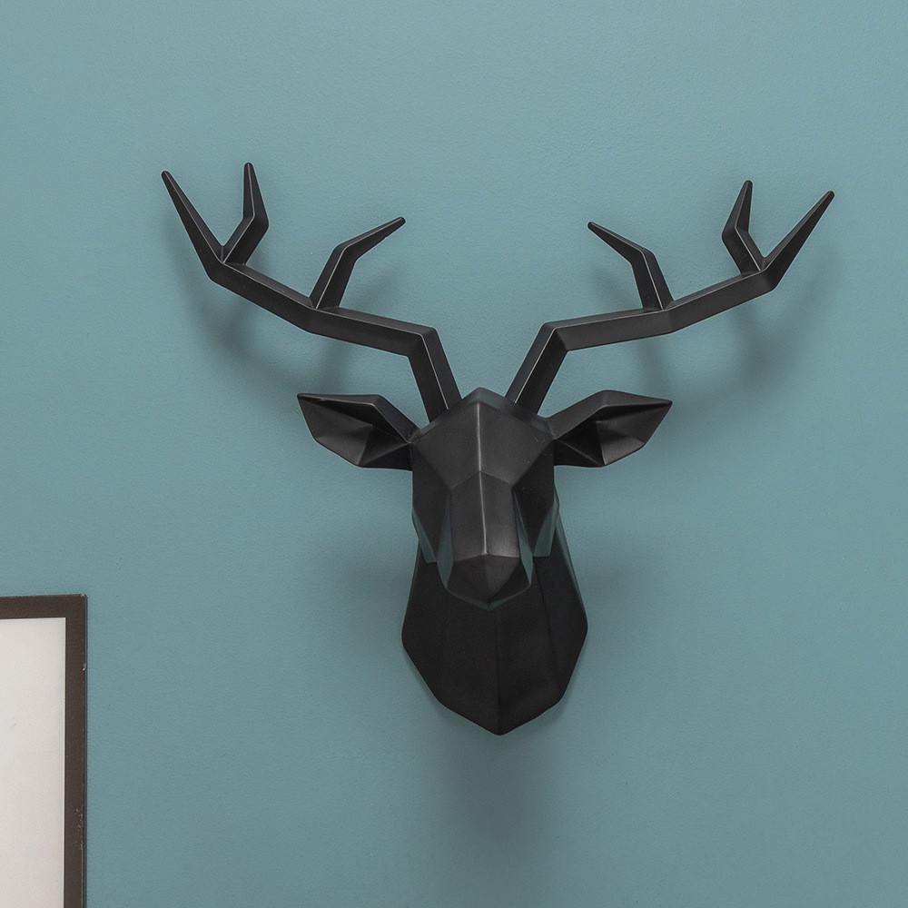검은 기하학적 사슴 머리