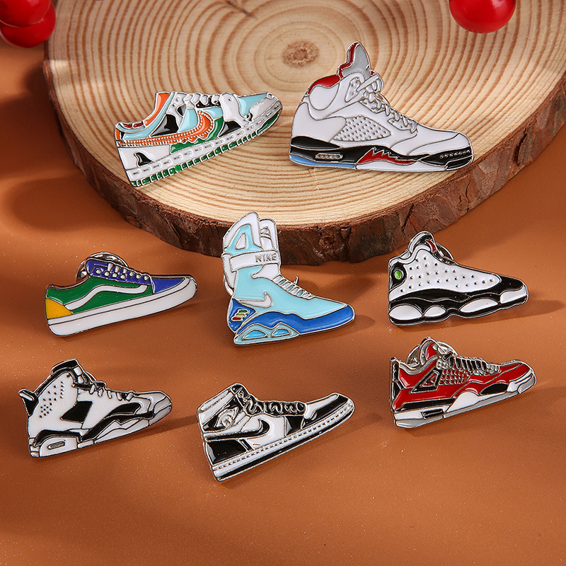 Sports AJ Sneakers Brooch Cartoon Jordan Shoe Shape Metal Badge Versatile Casual Men's and Women's School Bag Accessories Trendy