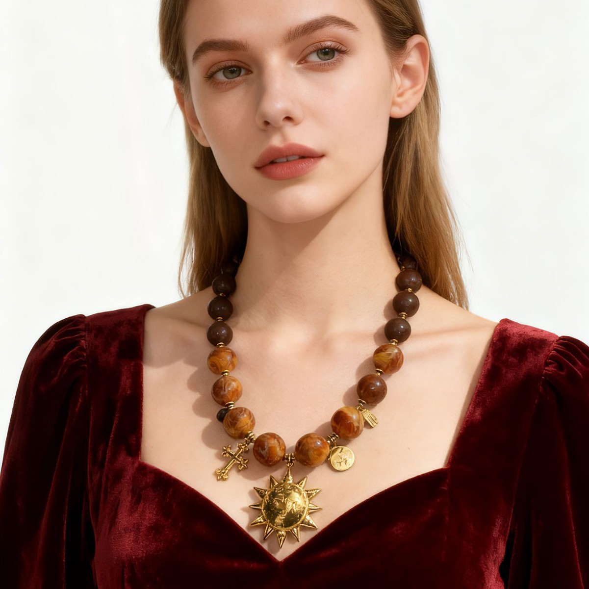 跨境外贸设计师新款复古风不锈钢太阳吊坠树脂亚克力串珠首饰项链