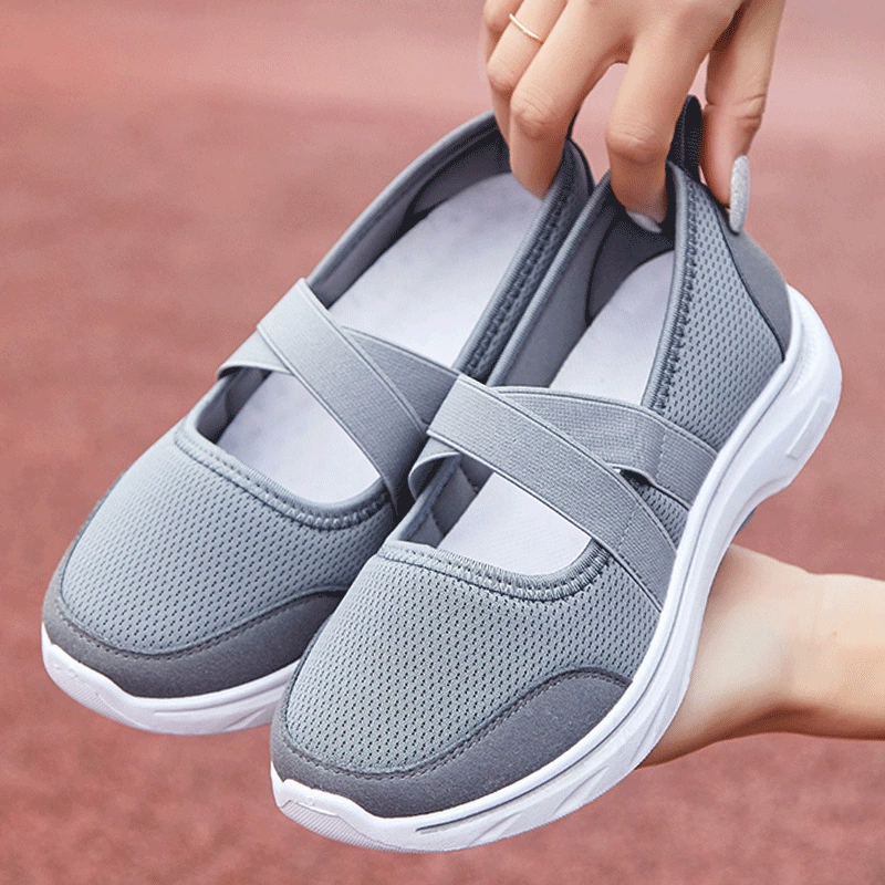 Casual летняя обувь slip-ons от , сетчатый верх, гибкая подошва, цвета черный/серый/бежевый, размеры 36-41