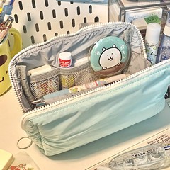 クリームバッグ、柔らかく落下防止、収納、ポータブル、大容量の筆箱、軽量でシンプルな日本の文具箱