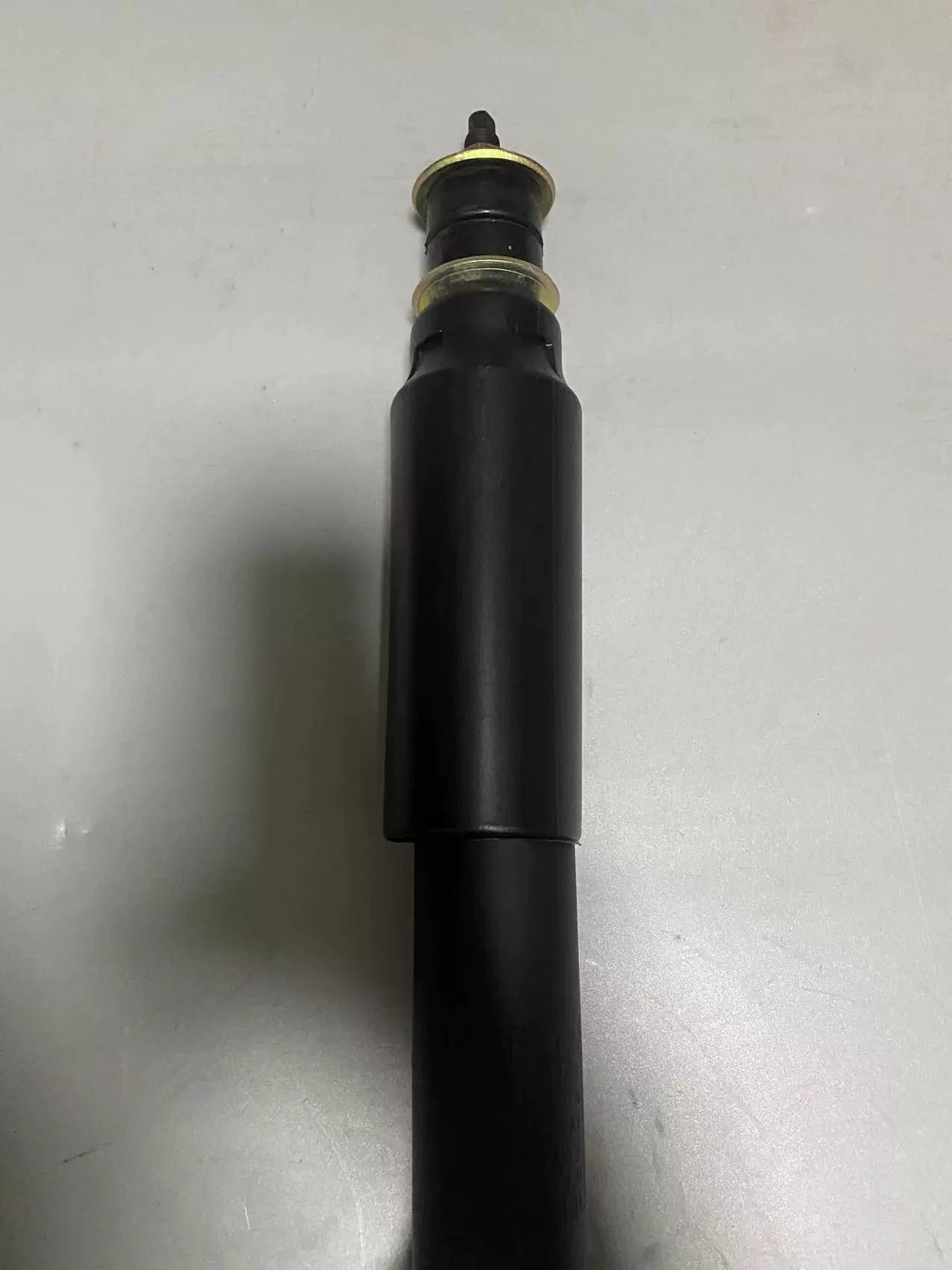 [批发汽车零件悬架减震器：48510-09J90用于HILUX VIGO KUN25]
