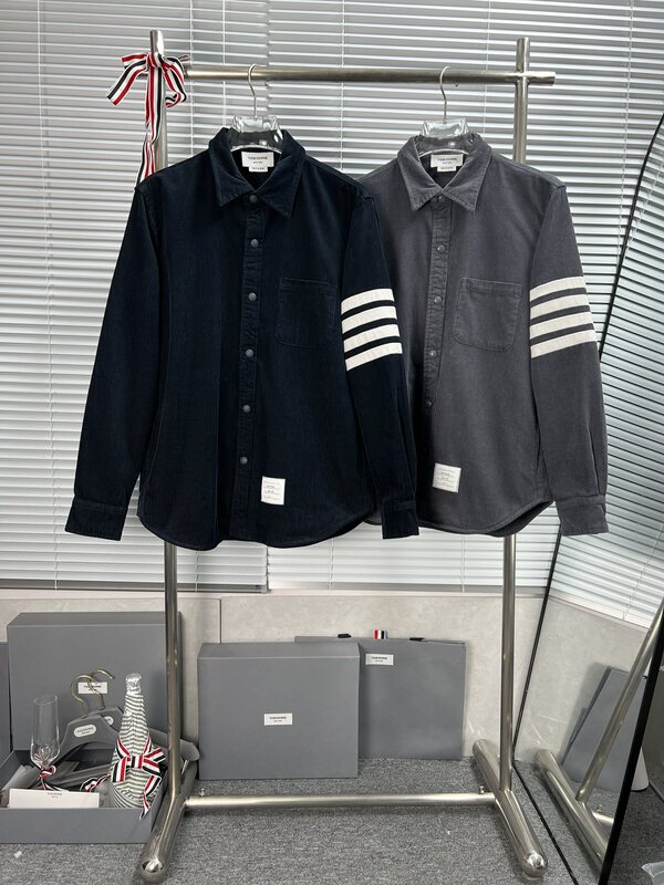 High-End Version 25 Classic Four-Stripe Corduroy Shirt Jacket, Unisex, High-End Striped Turn-Down Collar High-End Version 25 Classic Four-Stripe Corduroy Shirt Jacket, Unisex, High-End Striped Turn-Down Collar