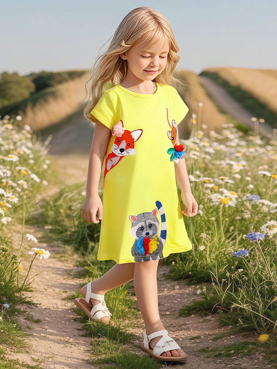 Fábrica fuente vestido de niña al por mayor de verano dibujos animados mangas cortas falda de niños bordado vestido de niños europeos y estadounidenses