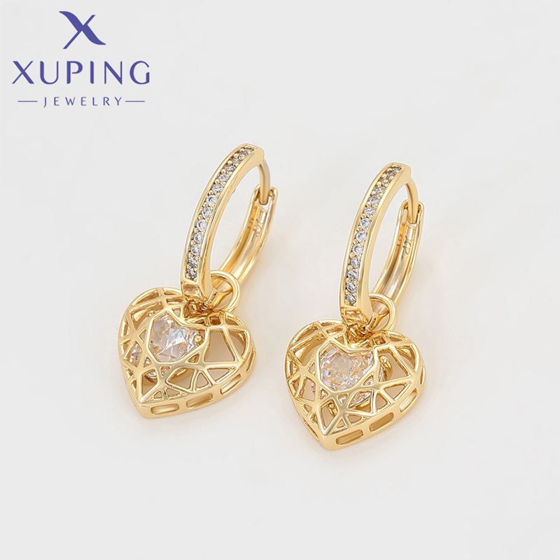 Golden classic small sophisticated elegant agile retro earrings