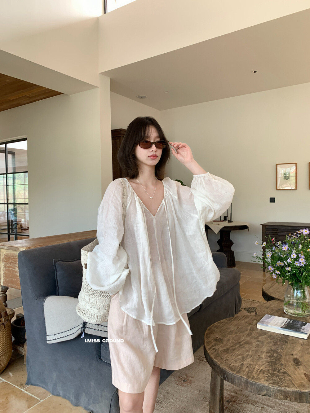 Áo sơ mi nữ linen tay dài cổ V dây buộc phong cách lười biếng — Xanh nước biển, màu hồng, Vàng nhạtcolor, trắng sữa chi tiết 6