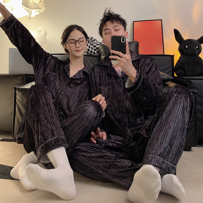 Pareja de pijamas de primavera y otoño de terciopelo dorado de manga larga para hombres y mujeres Panda de alto sentido 2023 nuevo invierno homewear