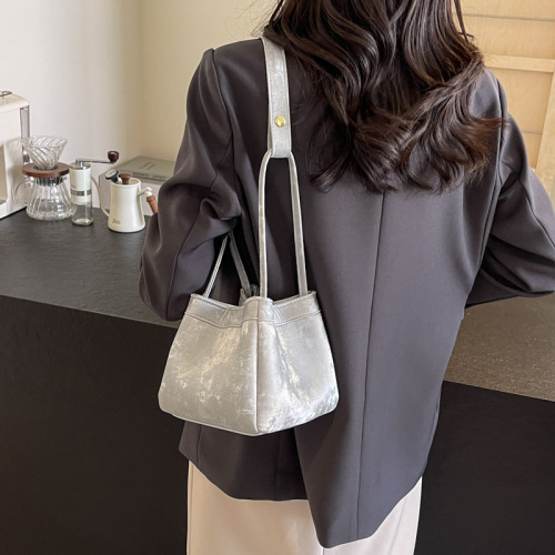 Niche bag women's 2024 summer new style high-end versatile shoulder bag Korean fashion simple portable bucket bag