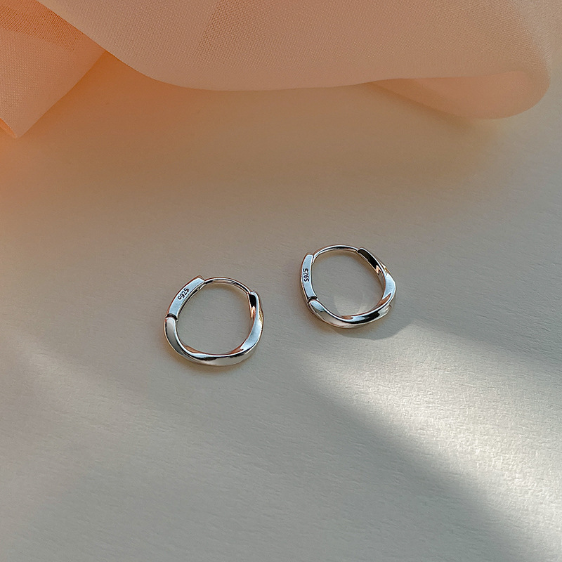 Minsheng Korean style earrings Mobius ear buckle female niche design simple all-match plain ring high-grade ear ring