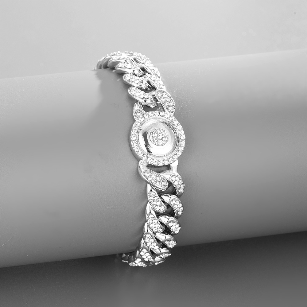 Jewelry hollowed out hip-hop necklace with cold and cool style micro inlaid collarbone chain accessories_voghion.com