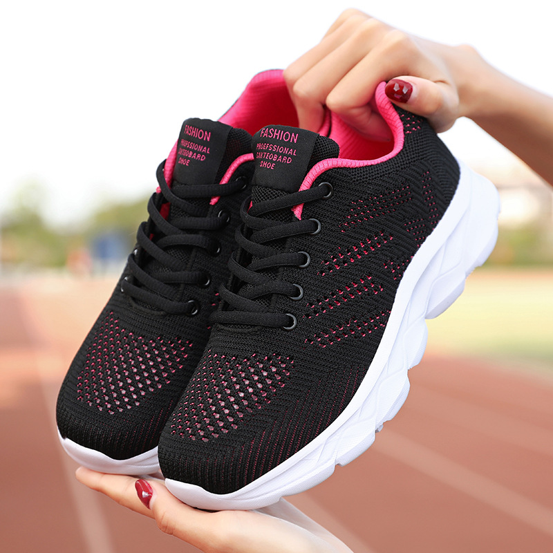 2026 primavera y verano zapatos de mujer zapatos deportivos transpirables de malla zapatos de viaje casuales de mujer zapatos de carreras de estudiantes de tejido ligero