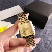 ��ɫ����Ůʿ�ֱ����A�����T�朎��OӋ���s���P�r��Ů���p�����