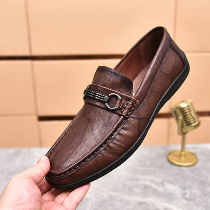 Primera capa de piel de vaca zapatos de cuero de los hombres de superficie suave de conducción zapatos casuales patrón de agarre de la mano slip-on zapatos de guisantes zapatos papá