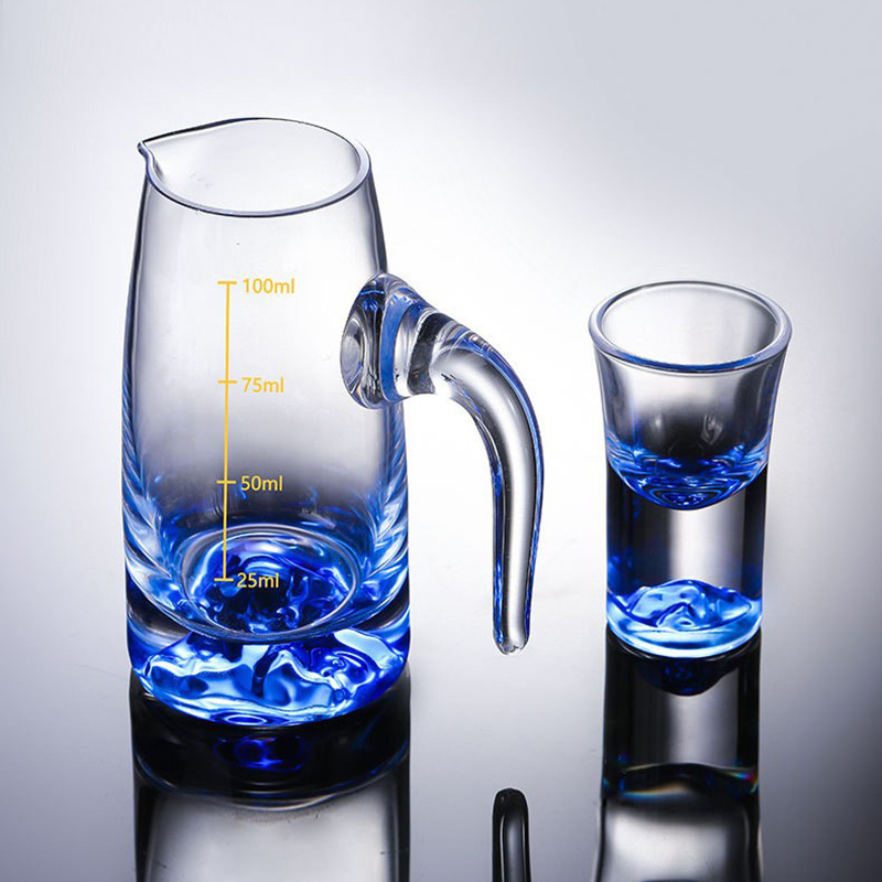 Fábrica directa de vinos de montaña azul conjunto de vidrio de cristal de lujo ligero casero tazas de vino con soporte de tazas de bambú