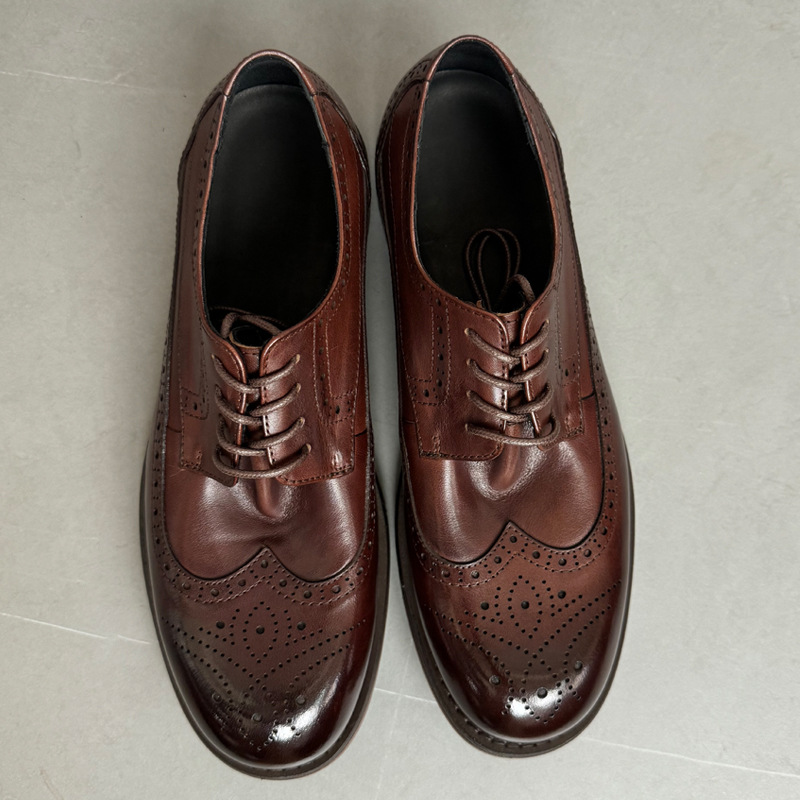 New Leather Shoes Men's Shoes 2024 Brock British Style Carved Lace-up Men's Business Dress Summer Breathable Shoes