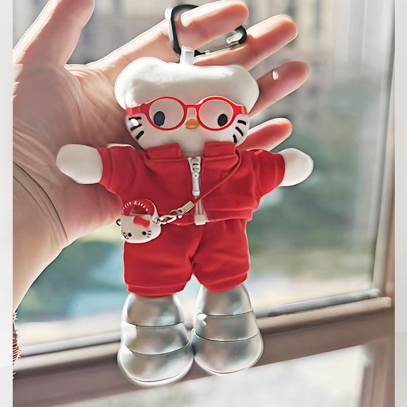 Красный спортивный костюм