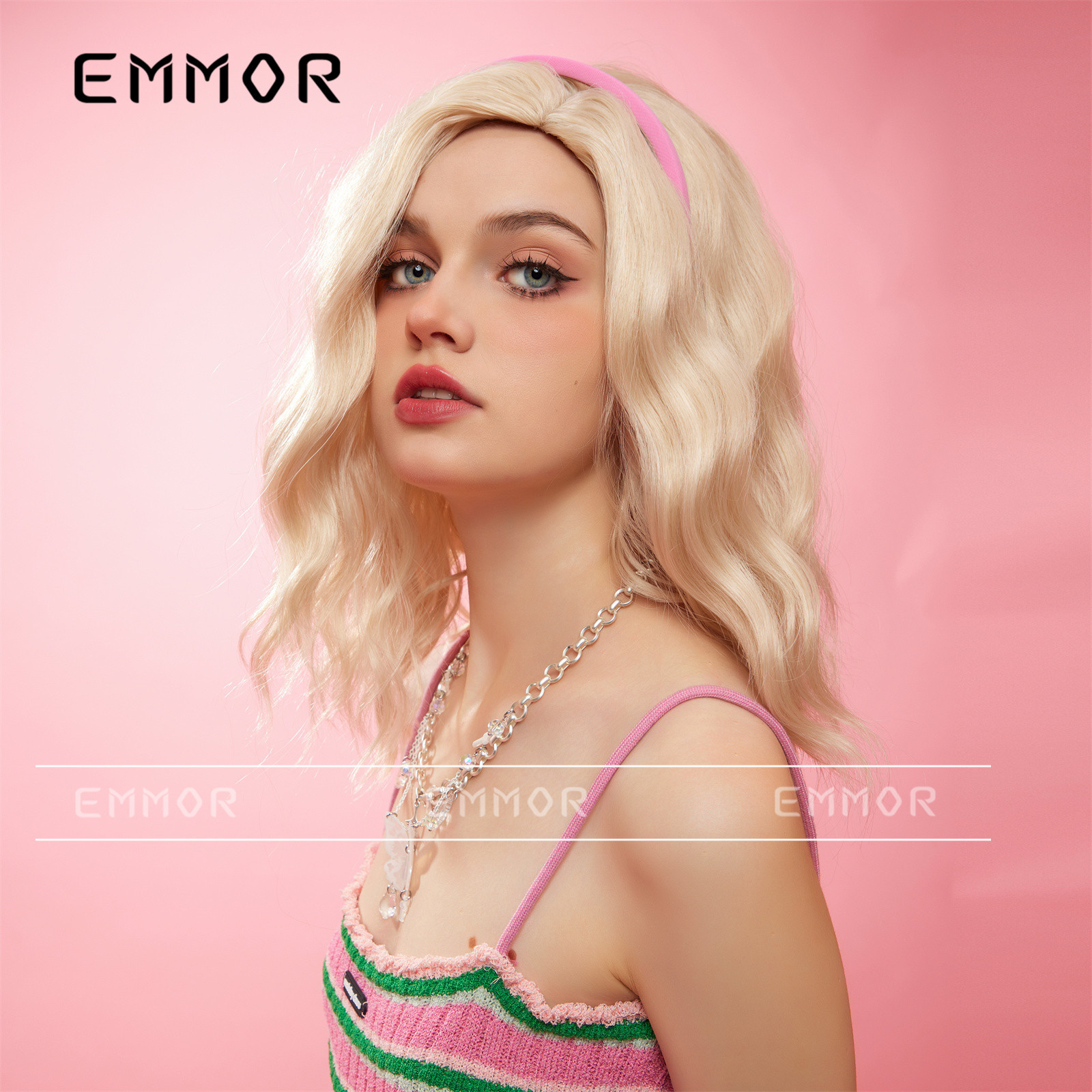 Peluca de pelo corto blanco de verano femenino oblicuo dividido blanco cabeza de Bobo natural reducción de edad alta Cráneo superior mullido cubierta de cabeza completa