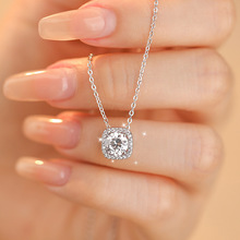 s925纯银方糖吊坠锆石项链女简约百搭小众时尚轻奢方钻锁骨链批发