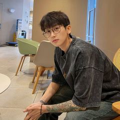 水洗いして古い重いポンドのtシャツの半袖の男性の夏のアメリカの復古の高い街の潮のブランドのデザイン感の小さい大衆の半袖のtシャツを作ります。