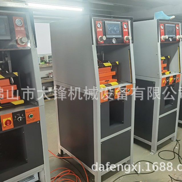 ��Ь��е�豸����ֱ����Ь�Ļ���ѹ�׻�ȫ�Զ�����ѹ�ϻ�������