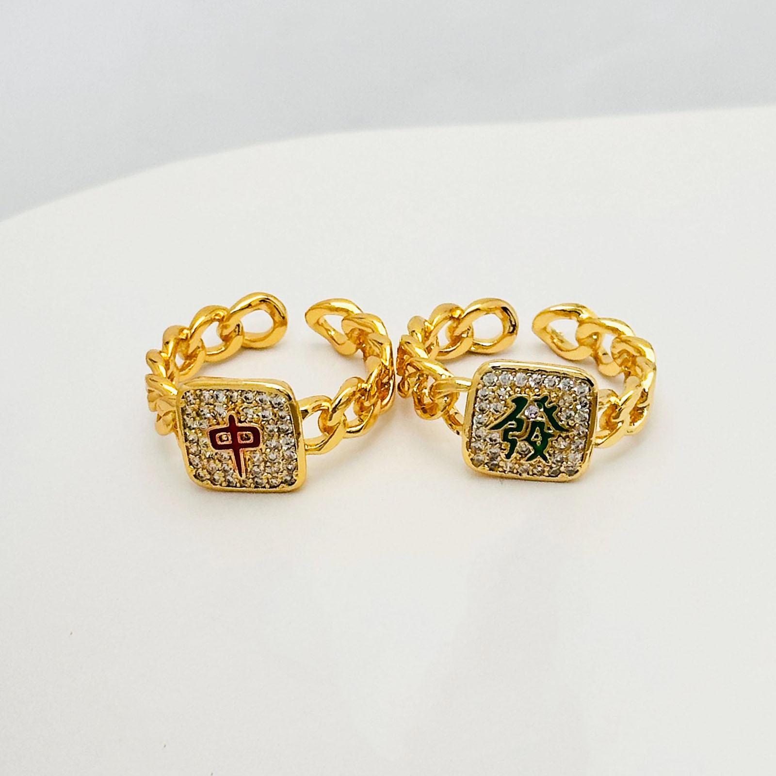 Rojo y rico Mahjong Qianduro abierto Ajustable anillo de aleación de cobre hembra luz nicho de lujo todo fósforo joyería de moda