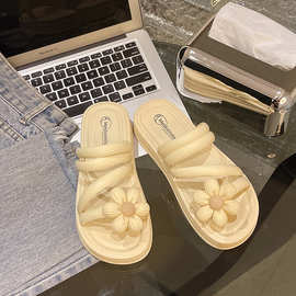 2025新款拖鞋女夏季外穿海边度假配裙子仙女爆款凉拖ins花朵沙滩