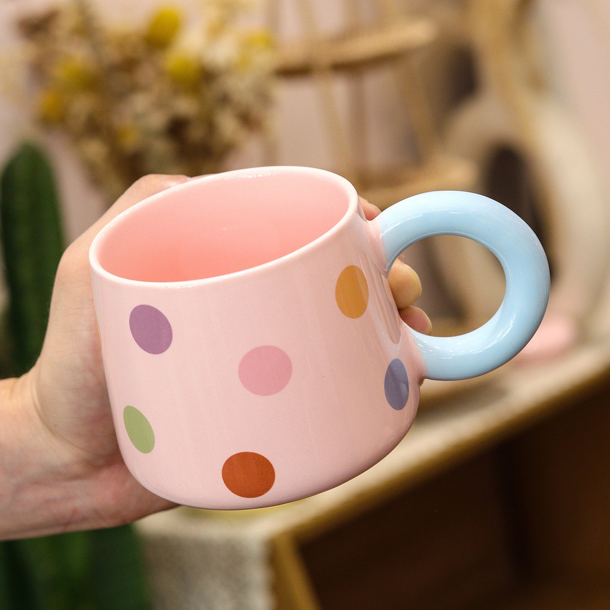 Taza de cerámica de punto de onda creativa para niñas de alto valor de agua taza de desayuno taza de miel con cubierta taza de miel regalo de cumpleaños