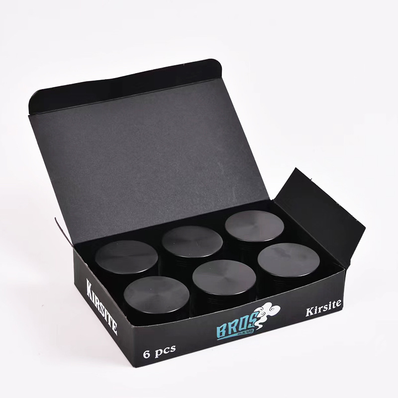 Molino de tabaco de aleación de zinc de venta transfronteriza metal de cuatro capas simple molino de tabaco al por mayor cigarrillos de tabaco