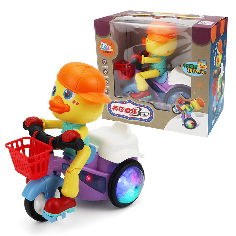 Tiktok con efectos especiales que giran música dinámica ligera fresca pequeño pato lindo triciclo puesto de coche de juguete eléctrico para niños