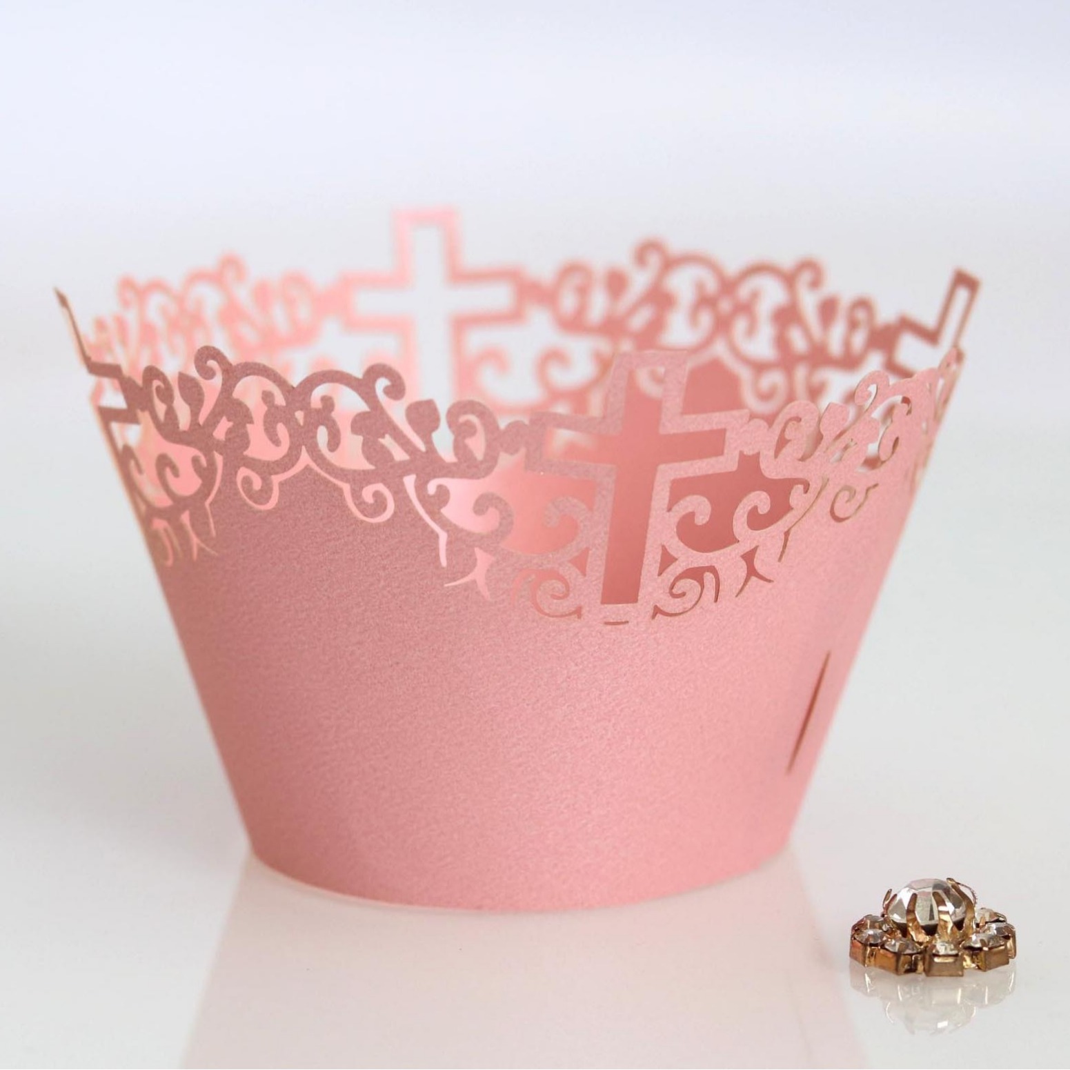 出口婚庆蛋糕纸围边镂空蛋糕纸杯激光工艺不发黄十字架花纹批发