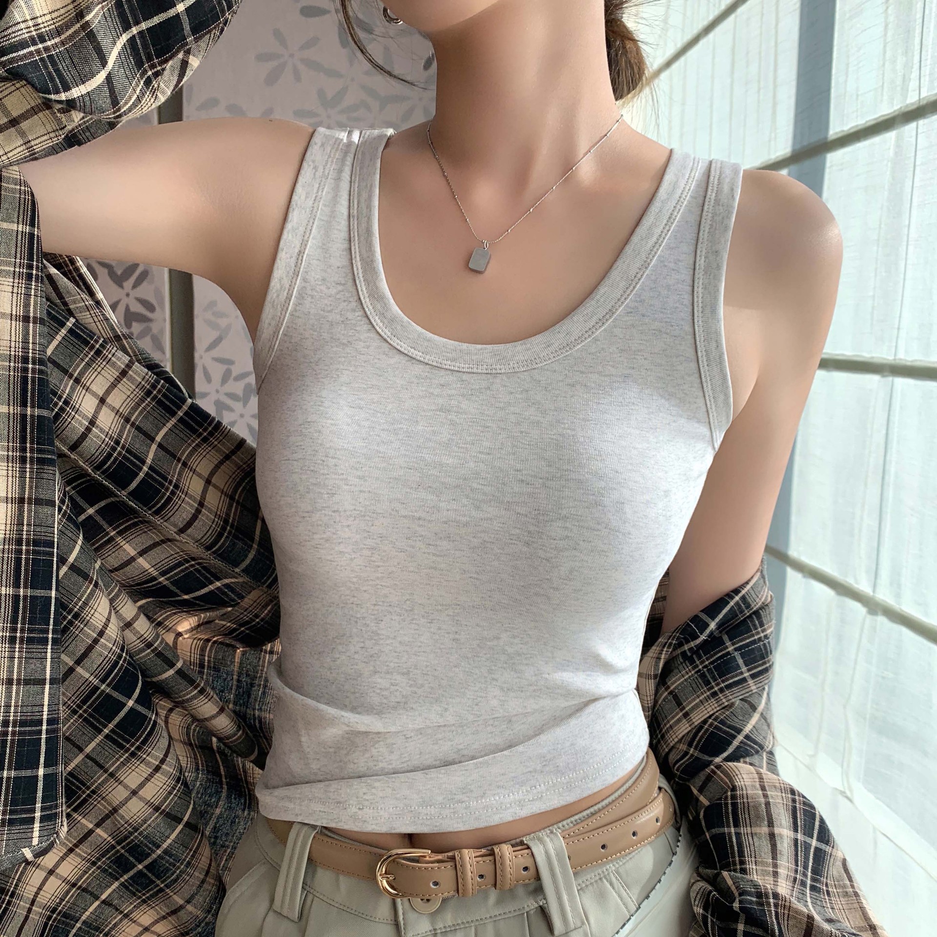 K3015 솔리드 U넥 뷔스티에 여성 봄여름 심플한 베이직 부유 커버 슬림해 보