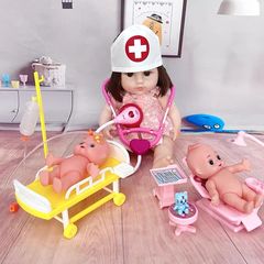 子供の医者のおもちゃの病院の瓶の点滴の針管の聴診器の注射器の幼稚園の男の子の女の子は注射します。