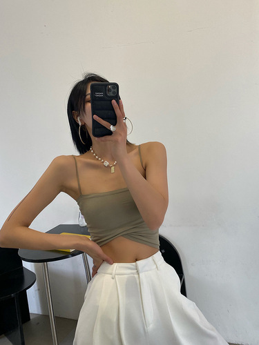 Fixed-cup all-in-one camisole for women with breast pads, outer wear tops, underwear, thin solid color bottoming bra without rims