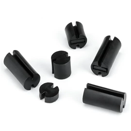 绝缘隔离柱;线卡、线扣;绝缘垫片