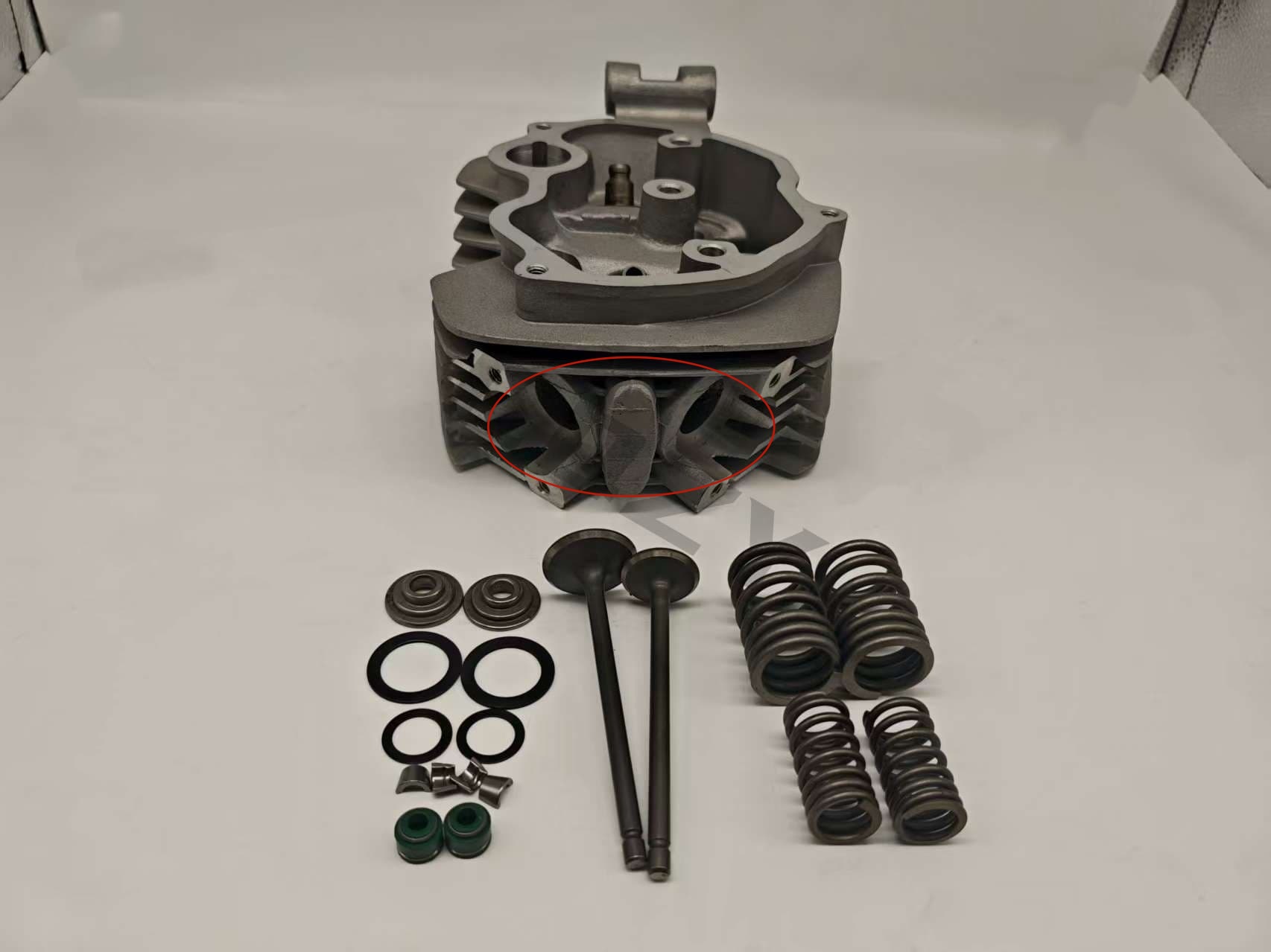 Motorcycle Engine Cylinder Head Suitable for Hon-Da Cg125 125Cc Double-Row Cg125 Cylinder Head Assembly