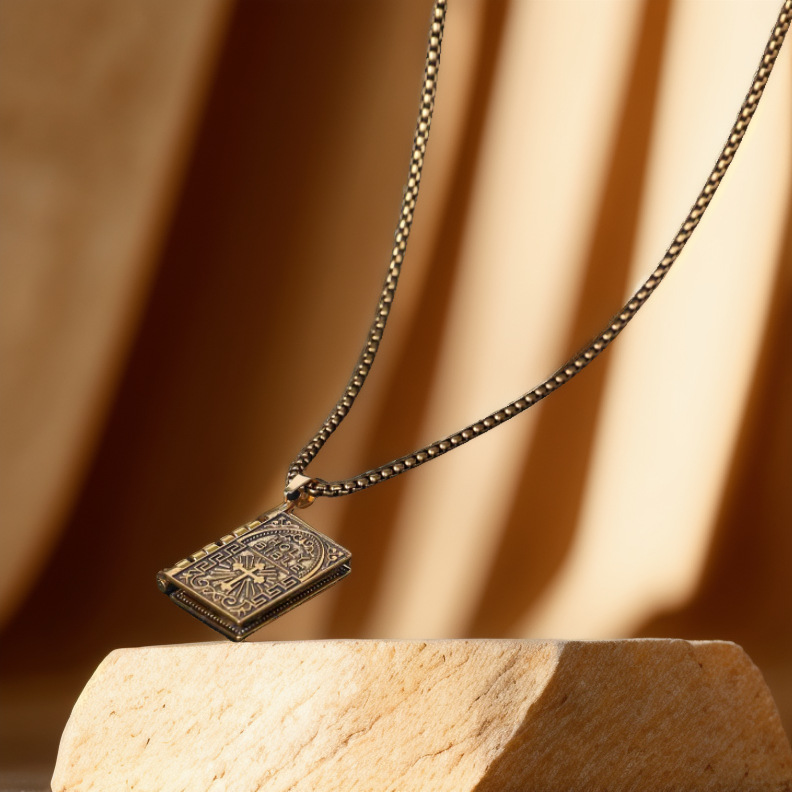 Personalized Cross Scripture Pendant Necklace For Men And Women_voghion.com