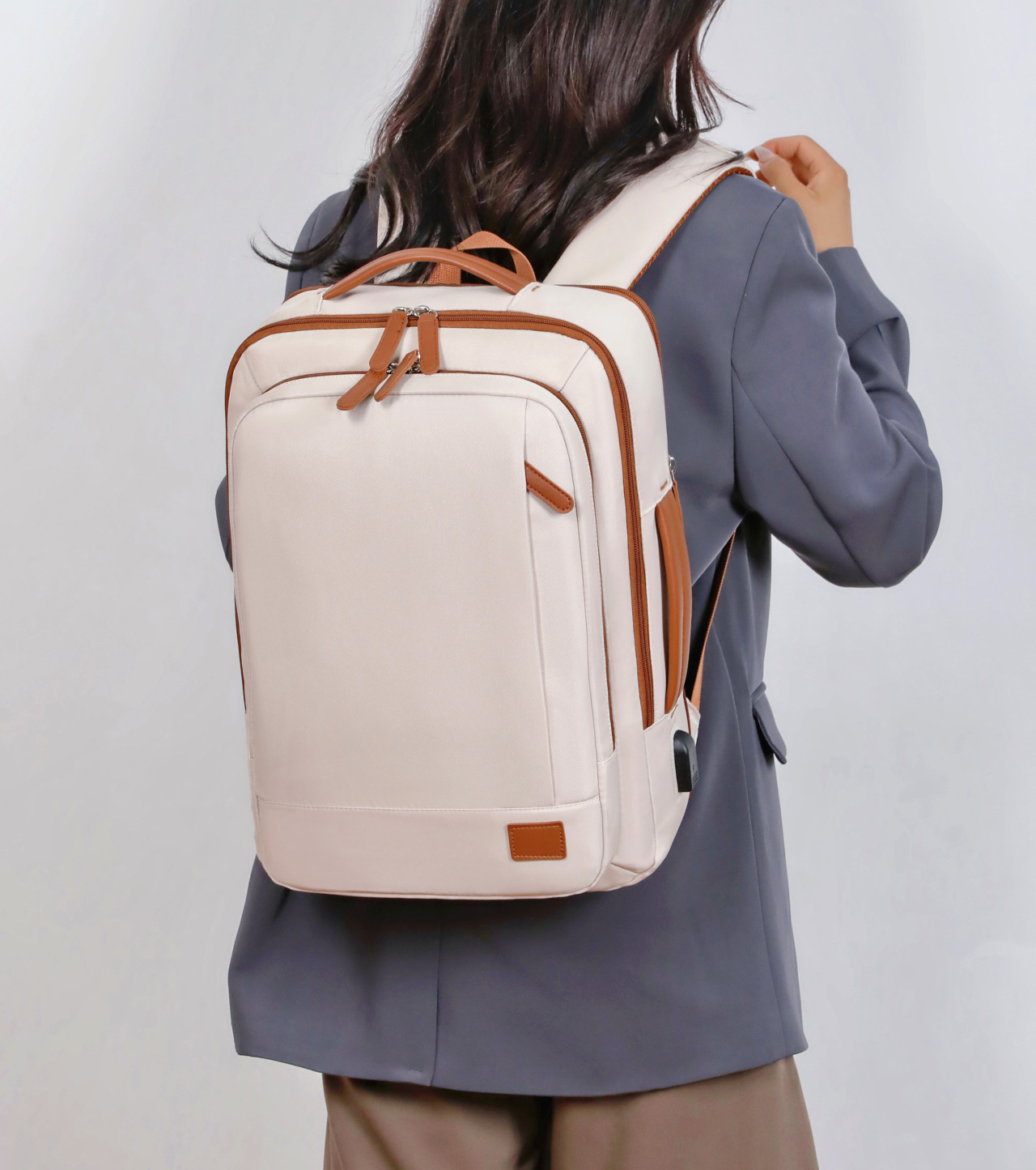 Empresas USB transfronterizas de gran capacidad mochila para hombres y mujeres, mochila de computadora de alta calidad, mochila de ocio multifuncional al por mayor