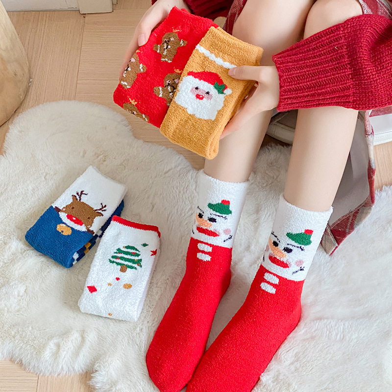 Calcetines de terciopelo bilaterales de Navidad creativa calcetines de media pantorrilla de dibujos animados Otoño e Invierno calcetines de Navidad europeos y americanos calcetines de media pantorrilla rectos de Santa Claus