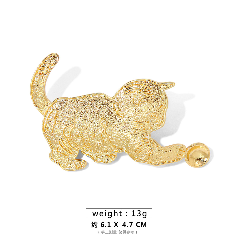 [고품질] 구슬을 연주하는 새끼 고양이